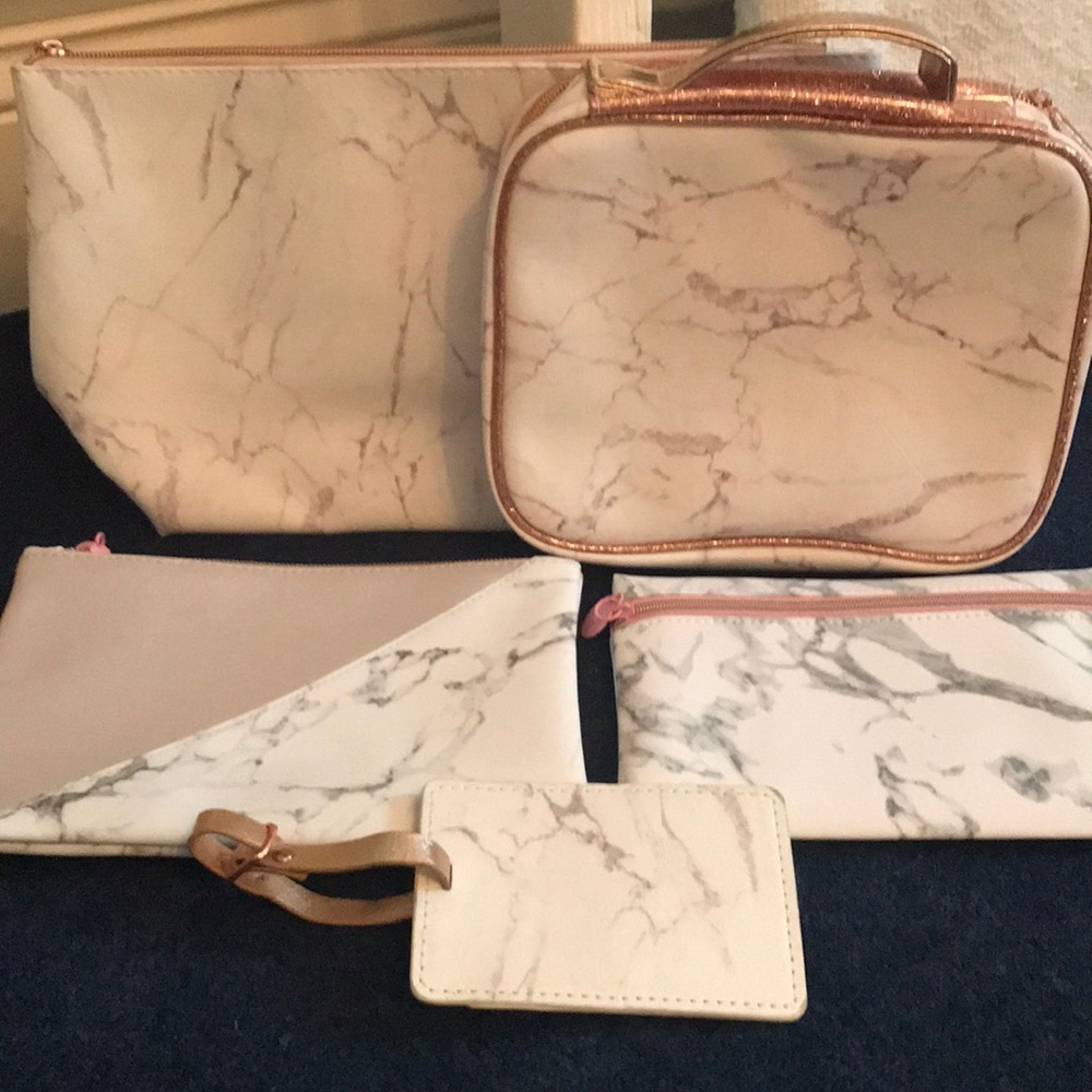 Travel set